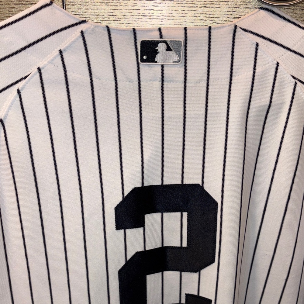 New York Yankees Men's White Pinstripe authentic Baseball Jersey - Picture 7 of 9